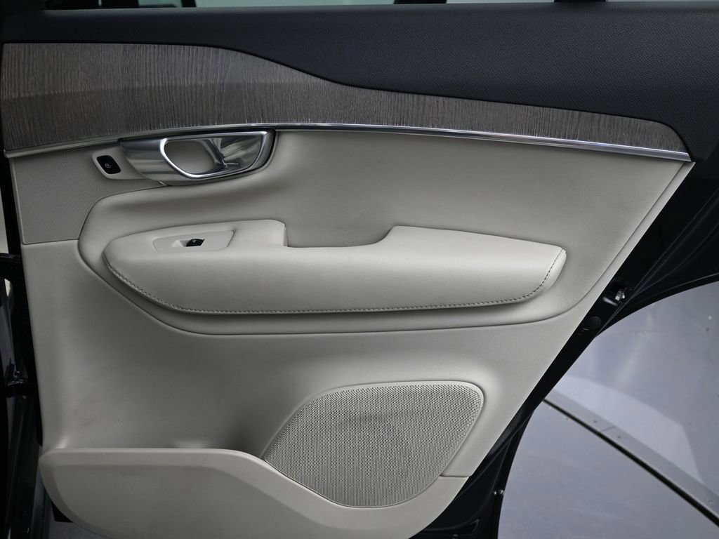 Certified 2023 Volvo XC90 B6 Plus w/ Protection Package Premier image 16