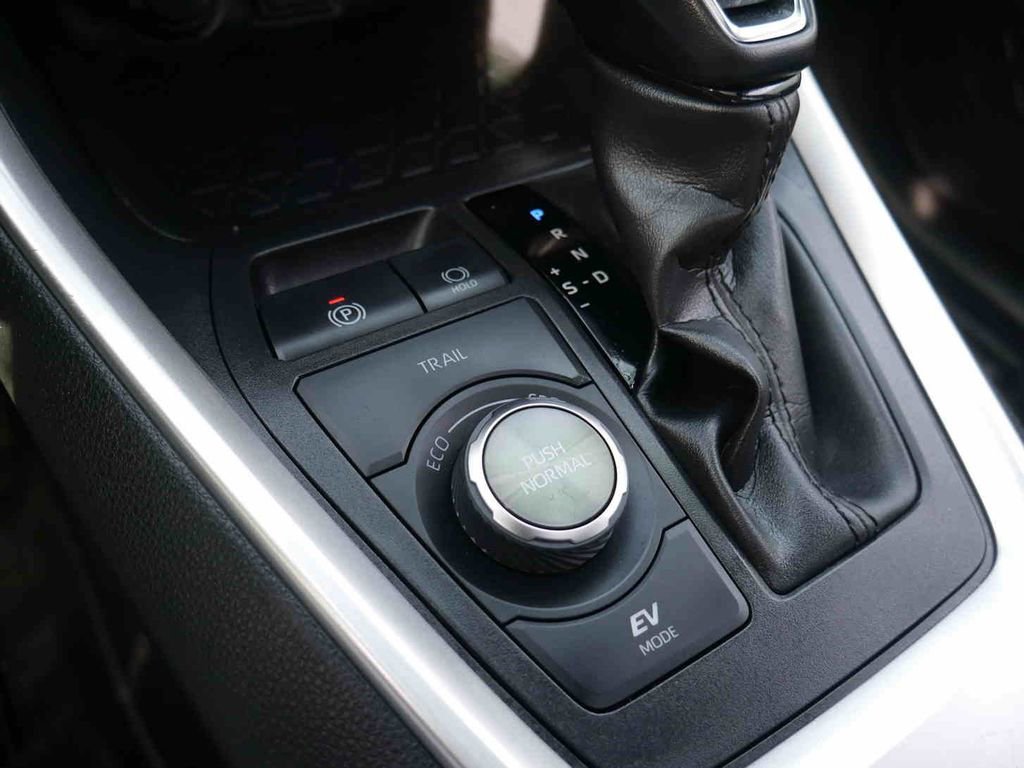 Used 2023 Toyota RAV4 XSE image 30