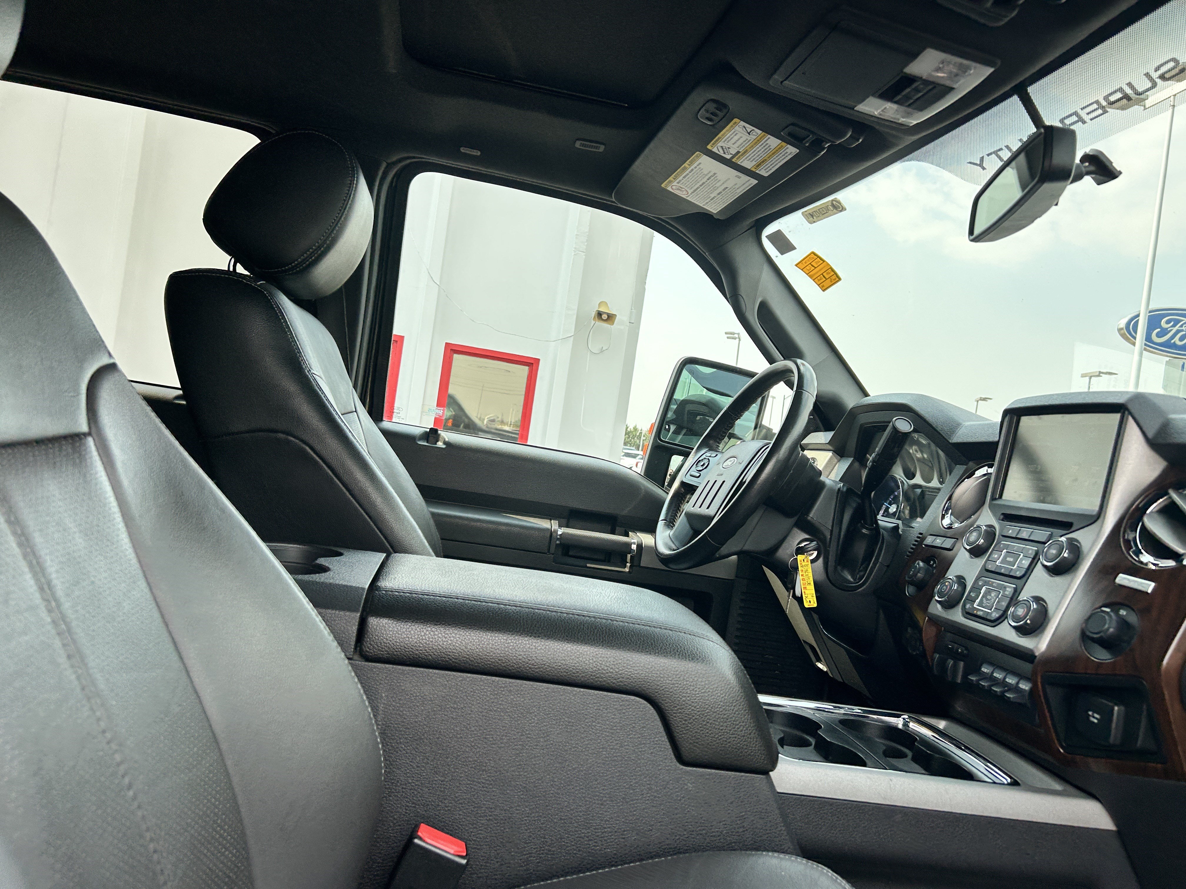 Used 2016 Ford F250 Lariat w/ Lariat Ultimate Package AWD/4WD image 12