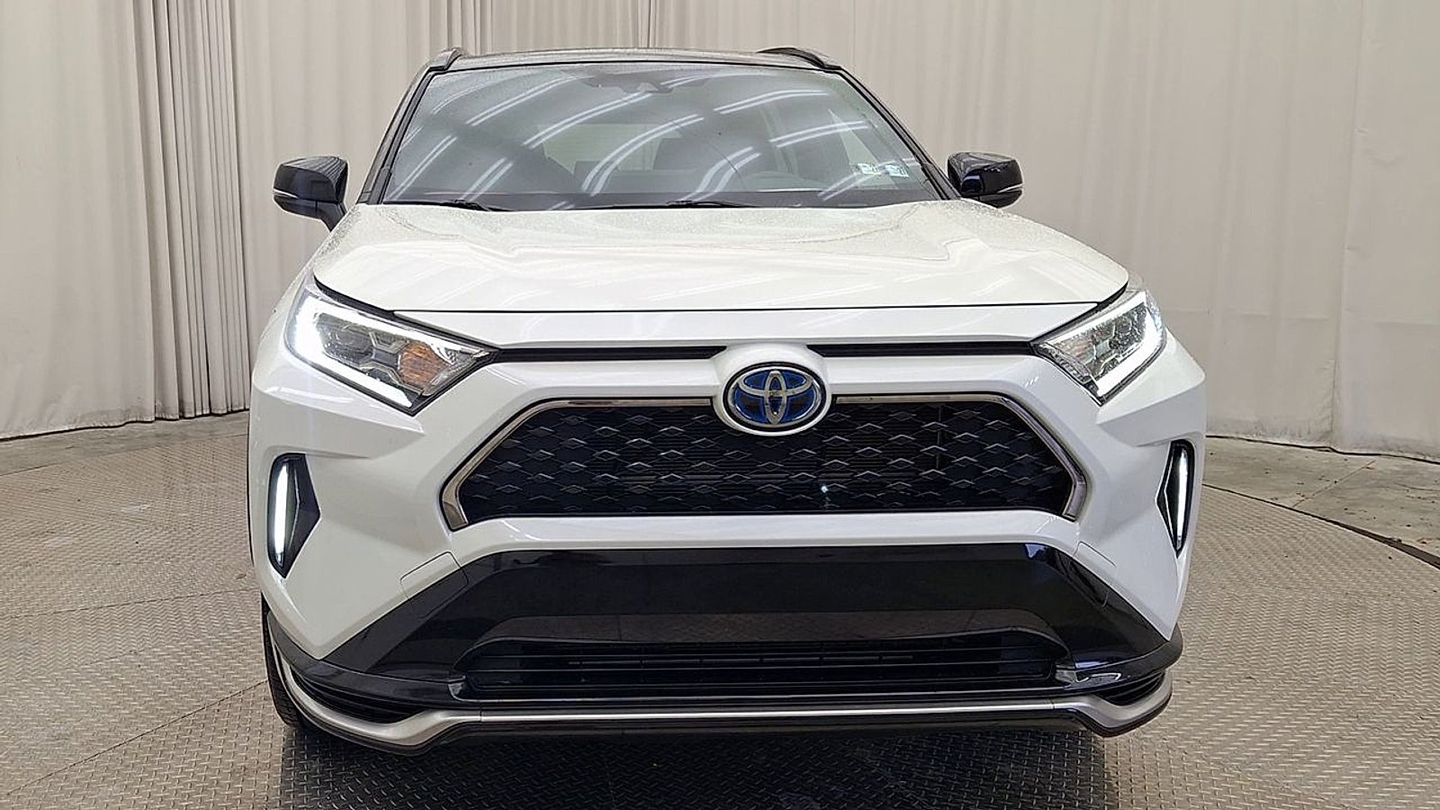 Certified 2021 Toyota RAV4 XSE w/ Weather Package AWD/4WD image 6