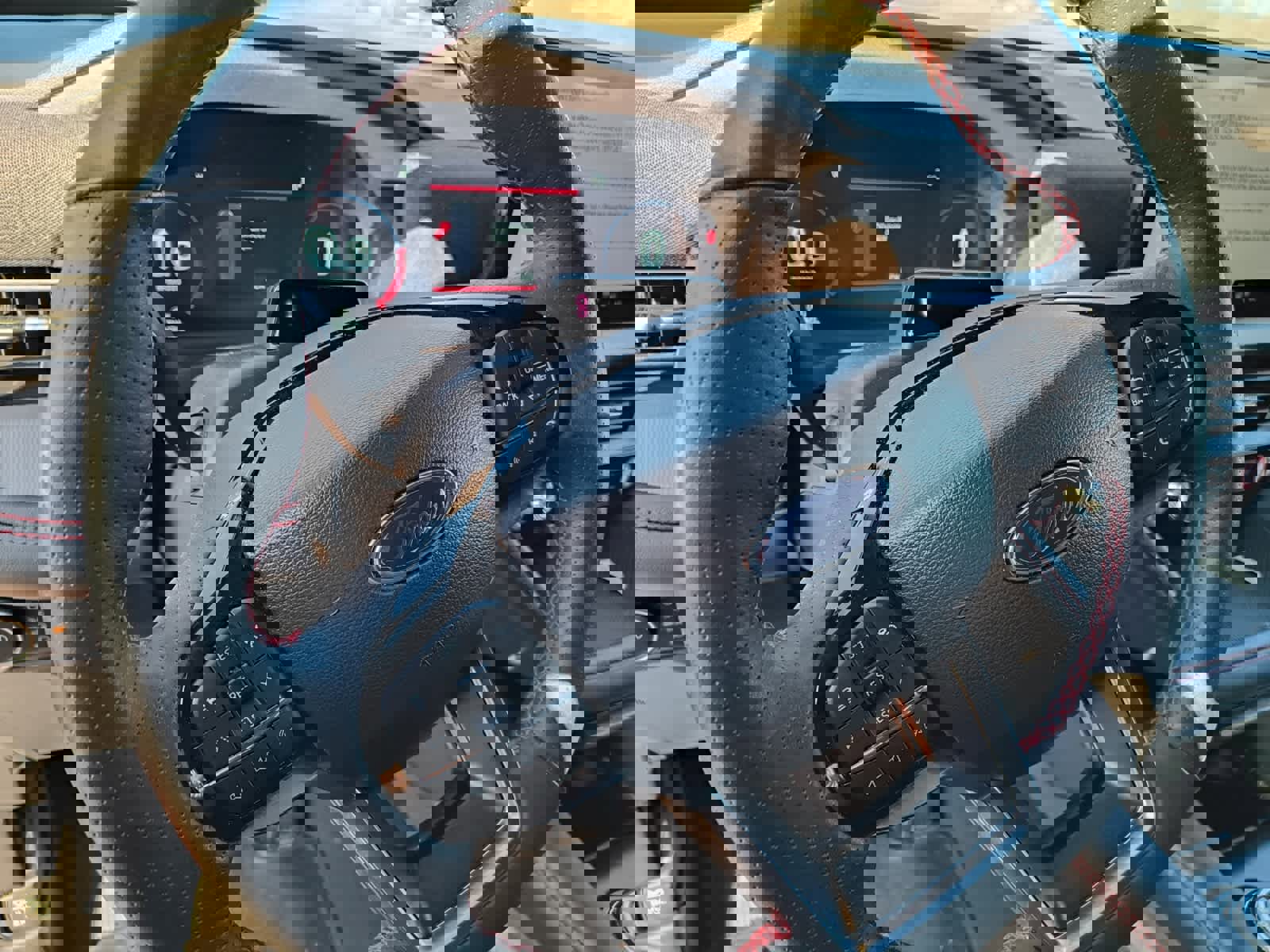 Used 2025 Ford Explorer ST-Line image 13