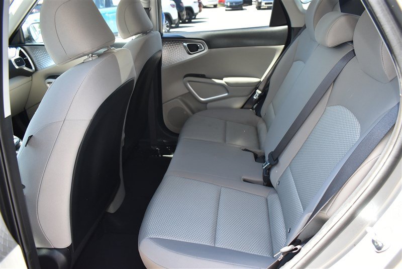 Used 2025 Kia Soul LX w/ LX Technology Package FWD image 22