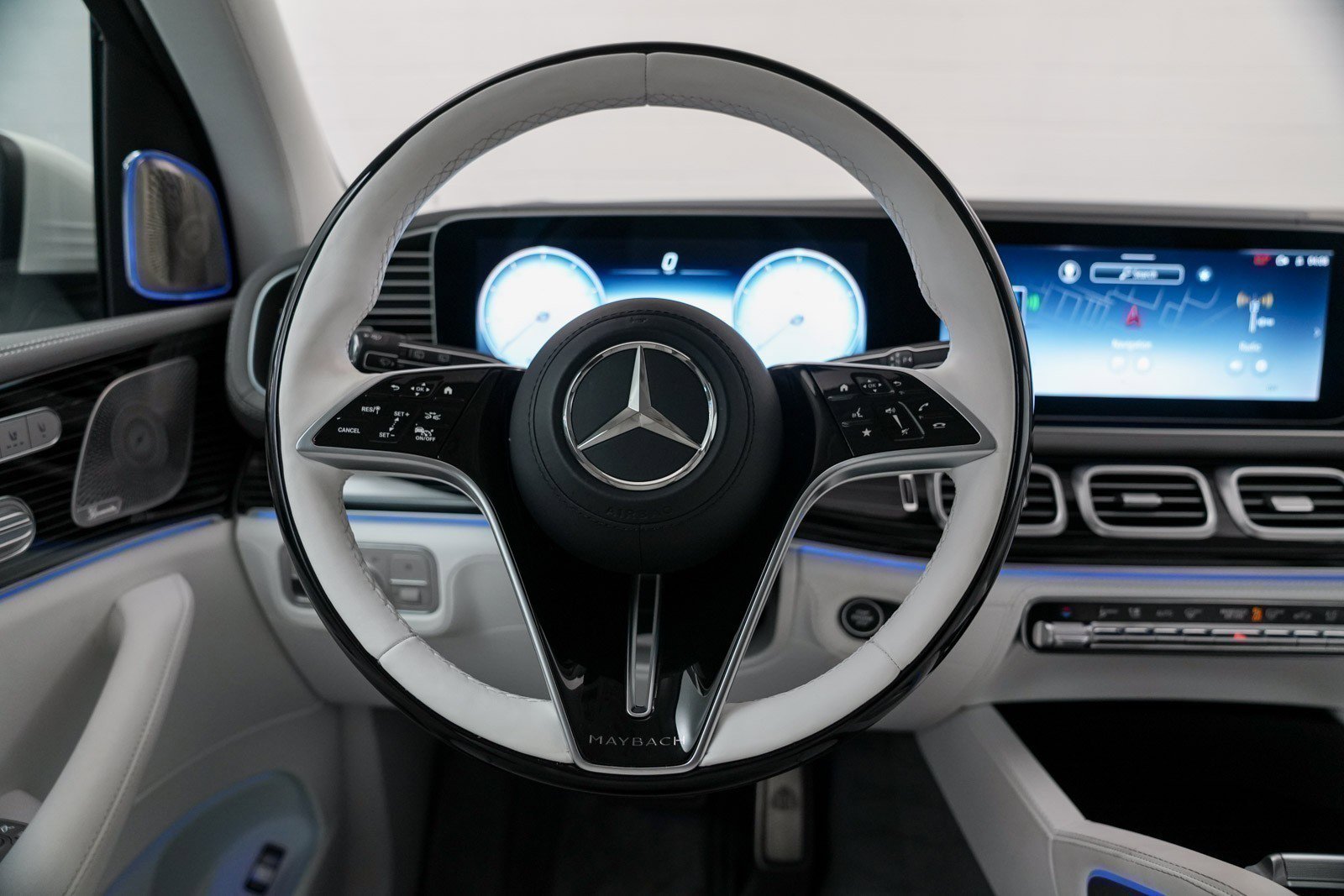 Used 2024 Mercedes-Benz Maybach GLS 600 4MATIC image 22