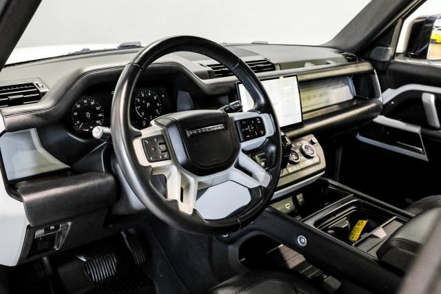 Used 2022 Land Rover Defender 110 X-Dynamic HSE AWD/4WD image 4