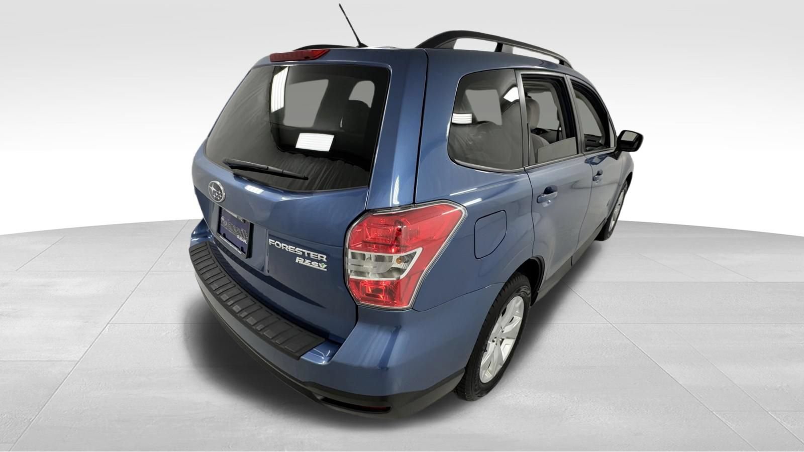 Used 2015 Subaru Forester 2.5i Premium w/ Popular Package #2 AWD/4WD image 4