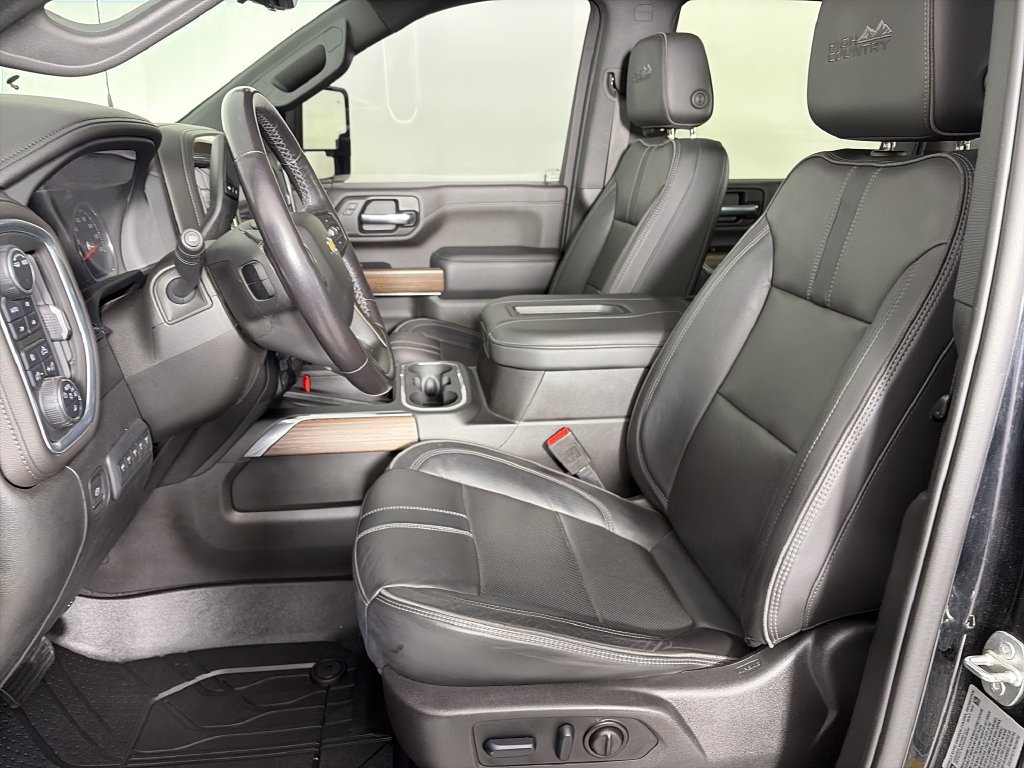Used 2022 Chevrolet Silverado 3500 High Country AWD/4WD image 11