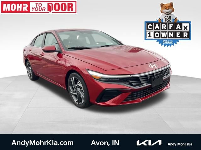 Used 2025 Hyundai Elantra SEL image 1