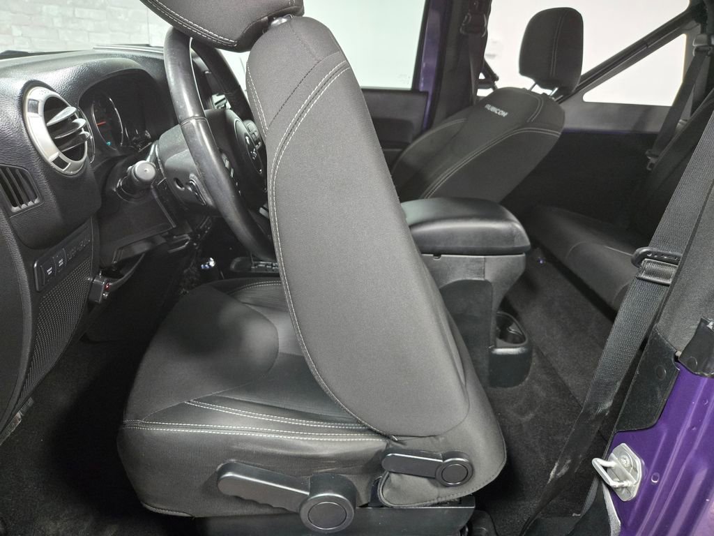 Used 2018 Jeep Wrangler Rubicon w/ Power Convenience Group AWD/4WD image 25