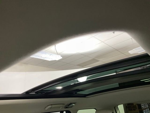 Used 2018 Land Rover Range Rover Supercharged image 17