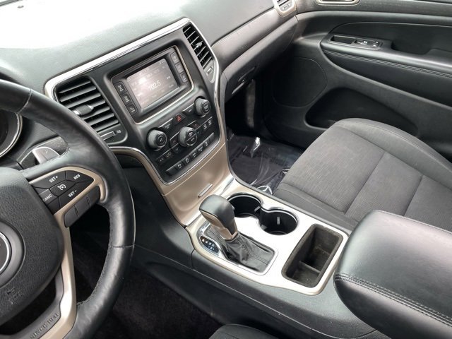 Used 2017 Jeep Grand Cherokee Laredo w/ Quick Order Package 23E image 8