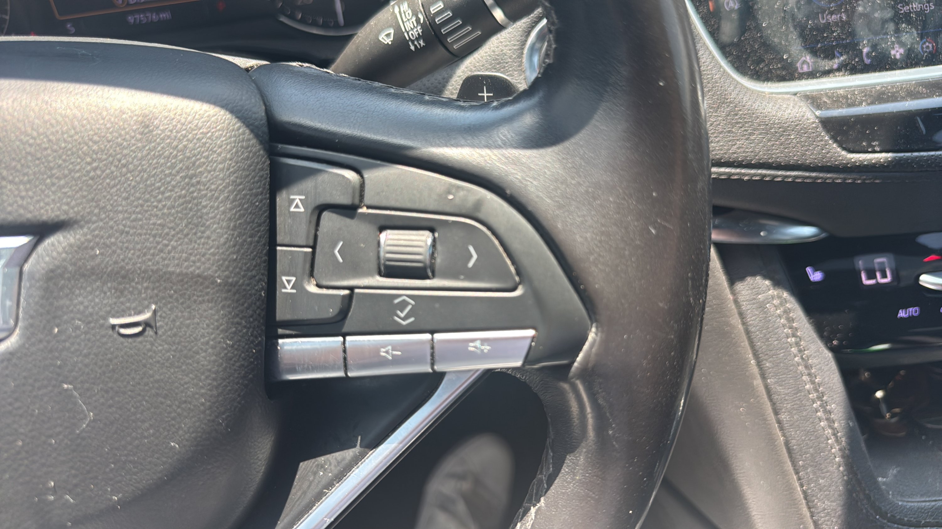 Used 2022 Cadillac XT6 Luxury FWD image 14