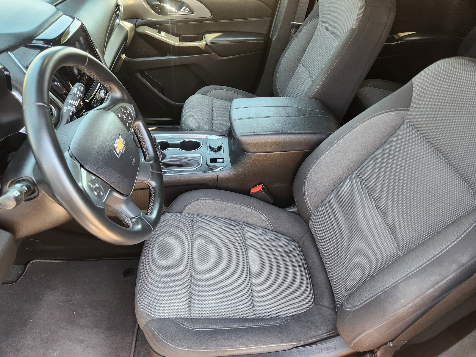 Used 2023 Chevrolet Traverse LT FWD image 10
