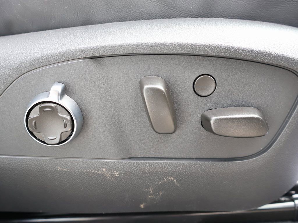 New 2026 GMC Acadia Denali Ultimate w/ LPO, Floor Liner Package image 42