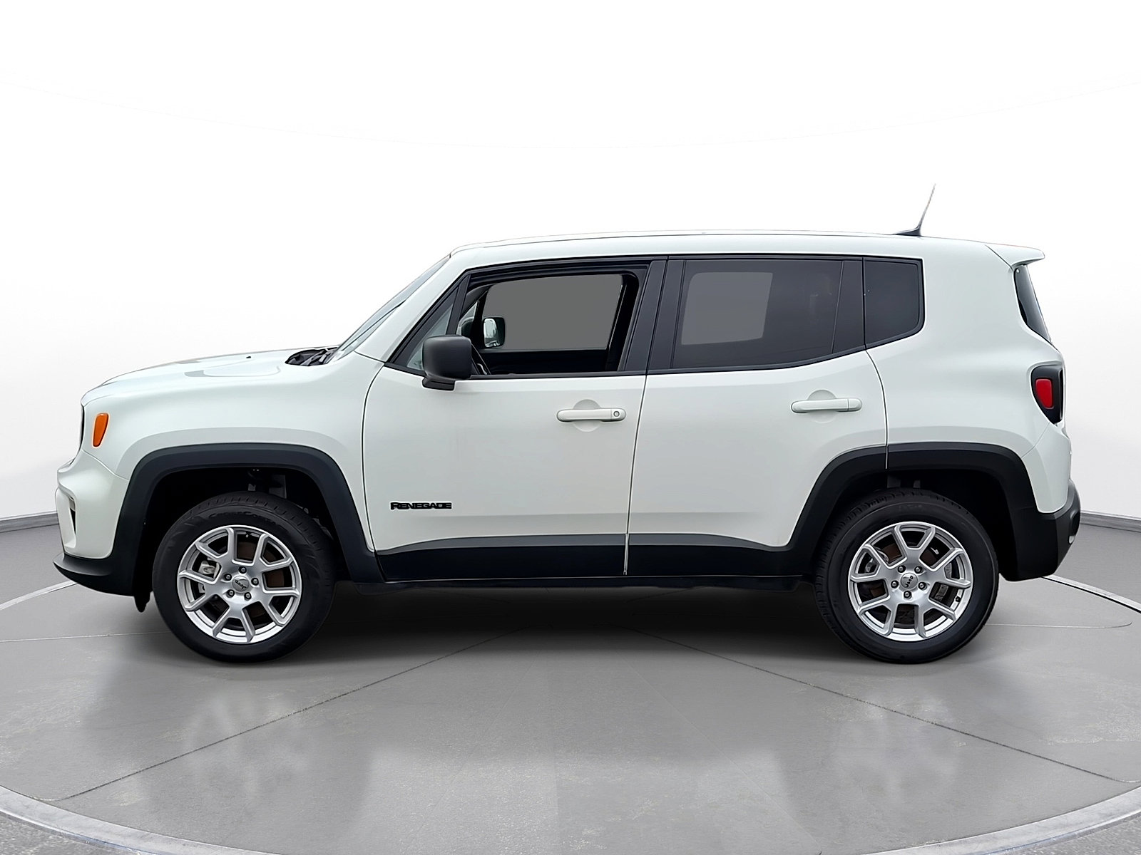 Used 2023 Jeep Renegade Latitude AWD/4WD image 5