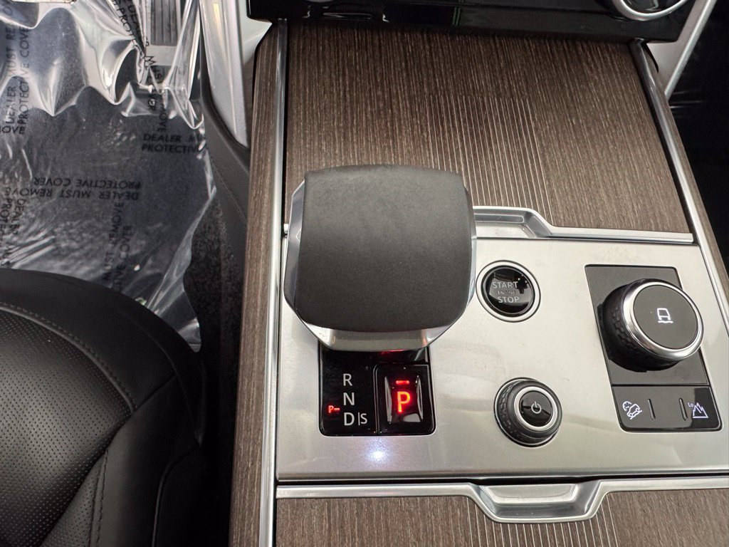 Used 2023 Land Rover Range Rover Autobiography AWD/4WD image 17