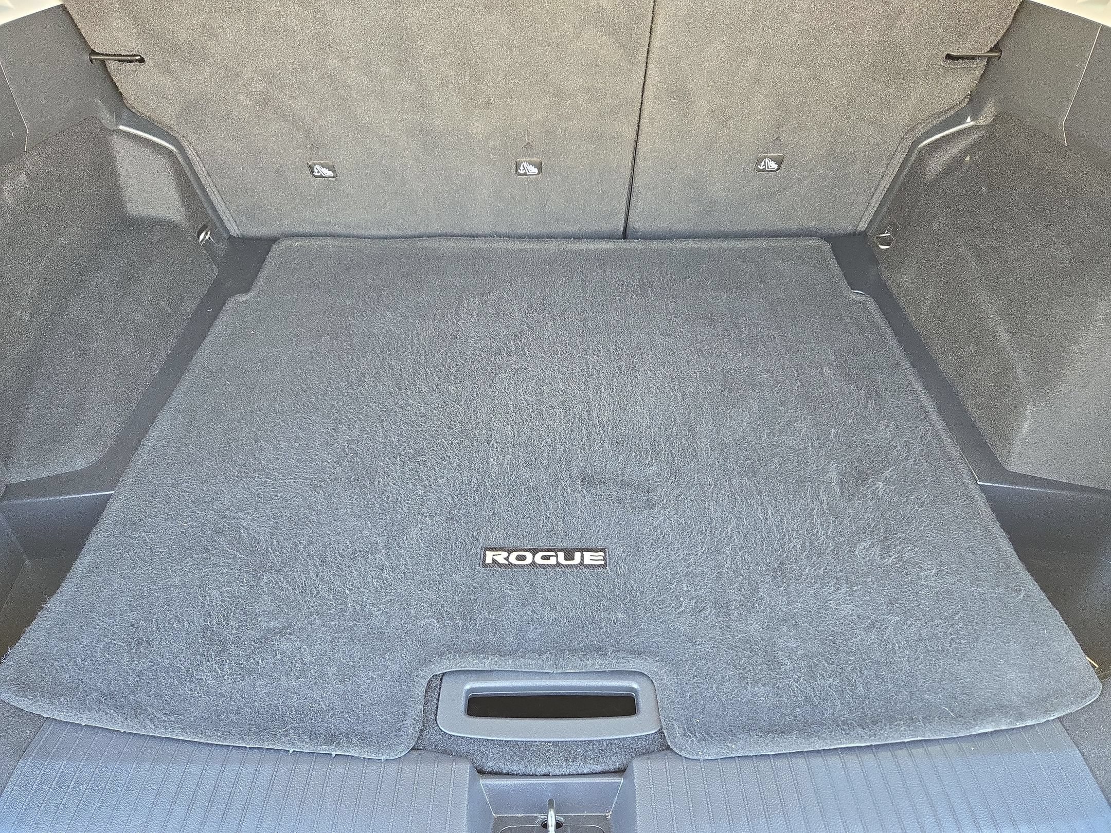 Used 2023 Nissan Rogue SV FWD image 25