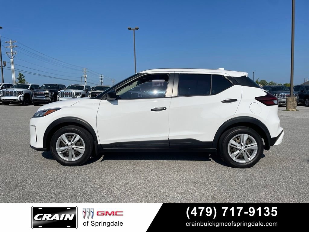 Used 2023 Nissan Kicks S FWD image 4