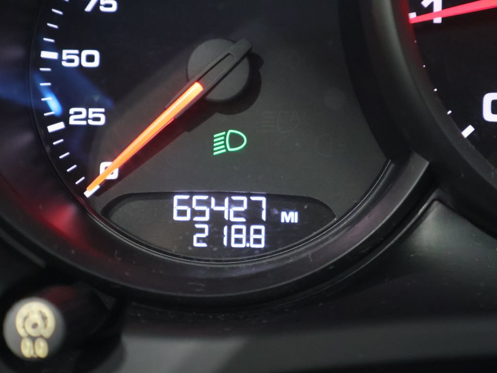 Used 2019 Porsche Macan AWD/4WD image 37