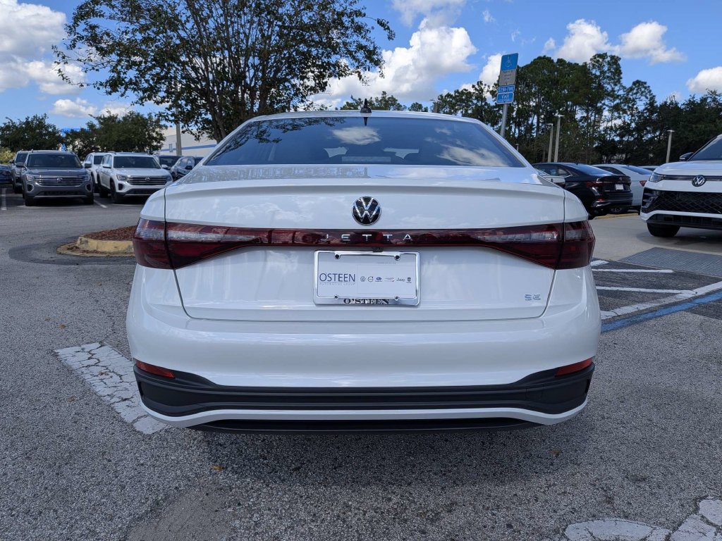 New 2027 Volkswagen Jetta SE FWD image 5