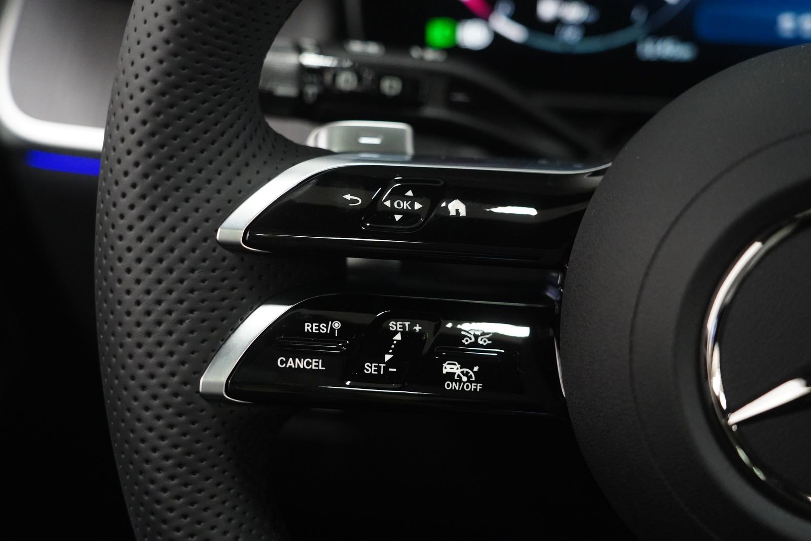 New 2026 Mercedes-Benz GLC 300 4MATIC image 17