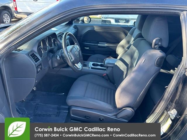 Used 2014 Dodge Challenger R/T image 13