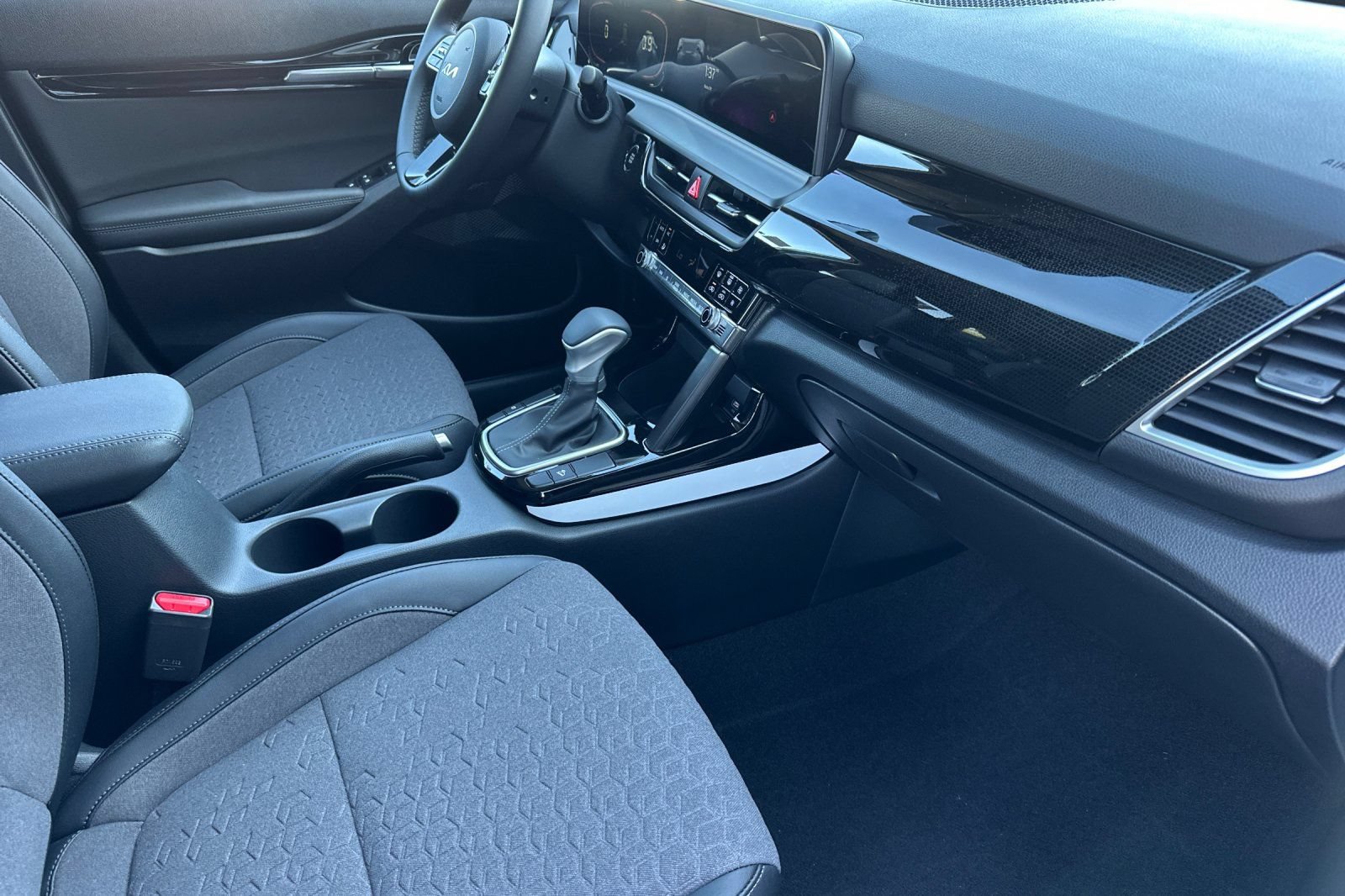 New 2026 Kia Seltos S FWD image 17
