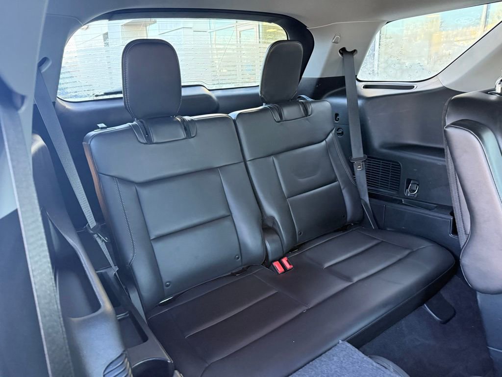 Used 2022 Ford Explorer XLT w/ Equipment Group 202A image 27