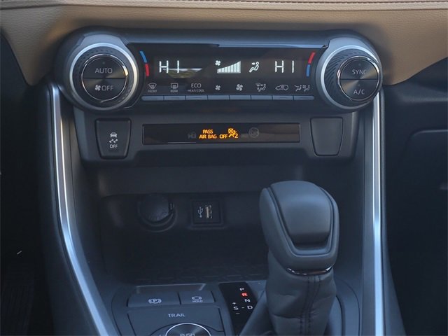 Certified 2025 Toyota RAV4 LE image 21