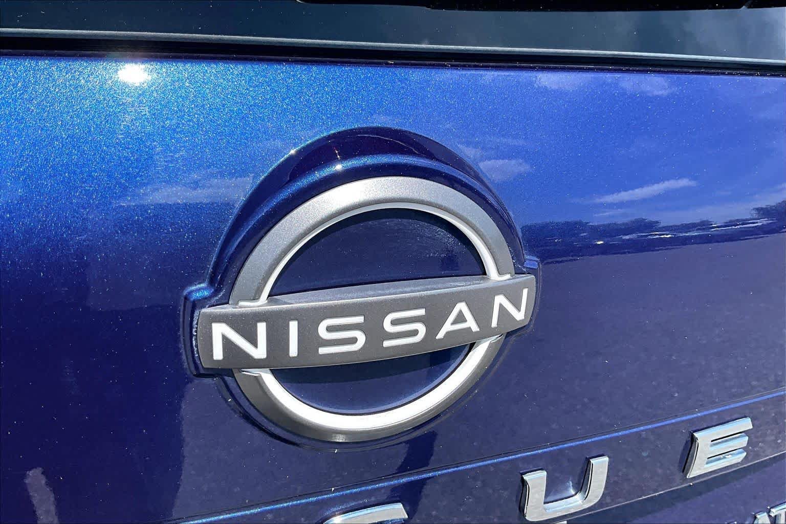 Used 2023 Nissan Rogue Platinum AWD/4WD image 31