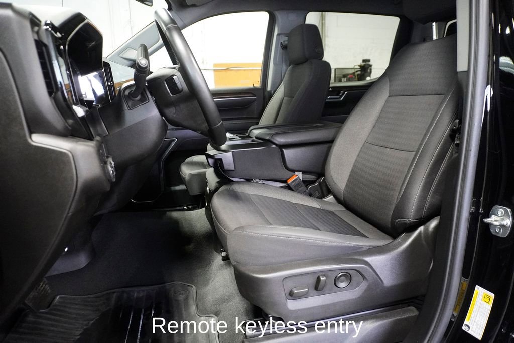 Used 2025 Chevrolet Silverado 1500 LT image 12