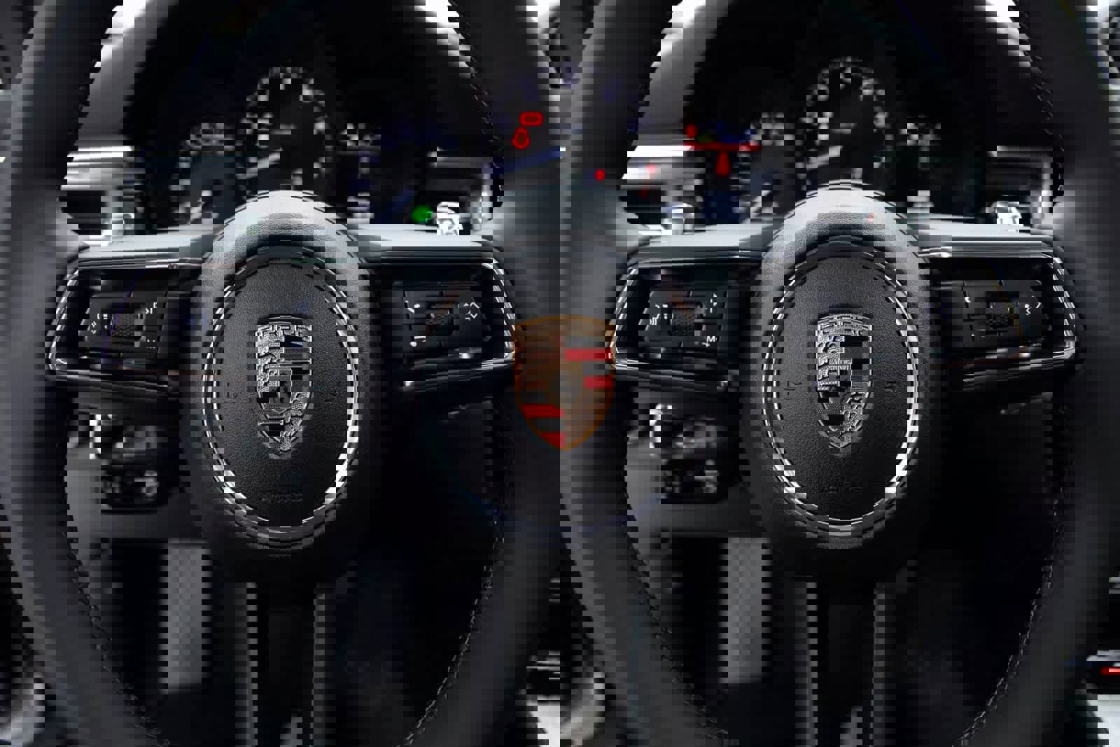 Certified 2025 Porsche Macan image 14