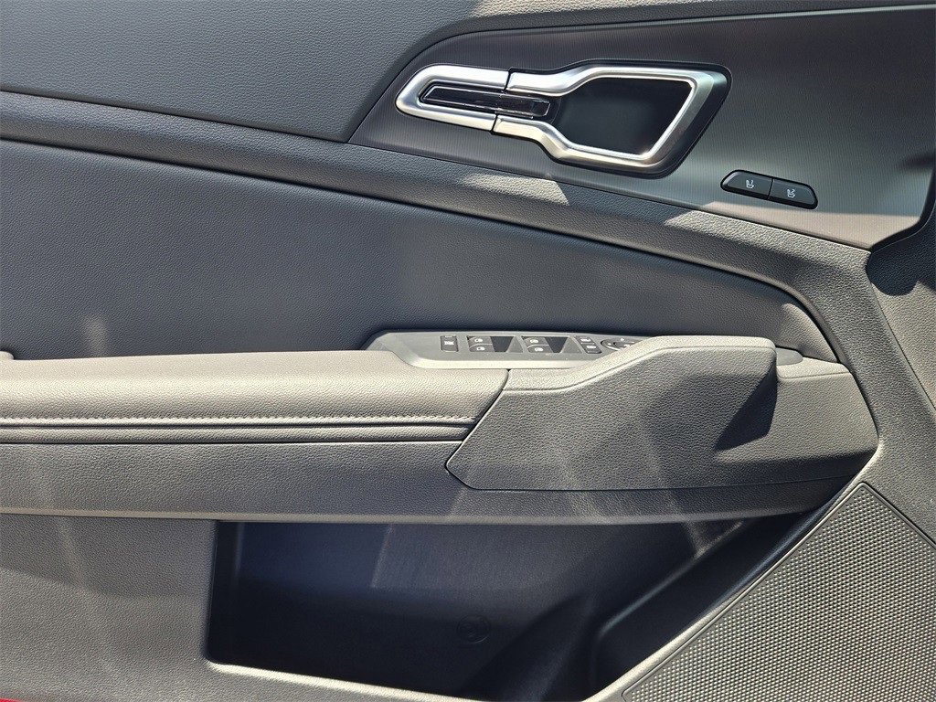 New 2026 Kia Sportage SX image 16