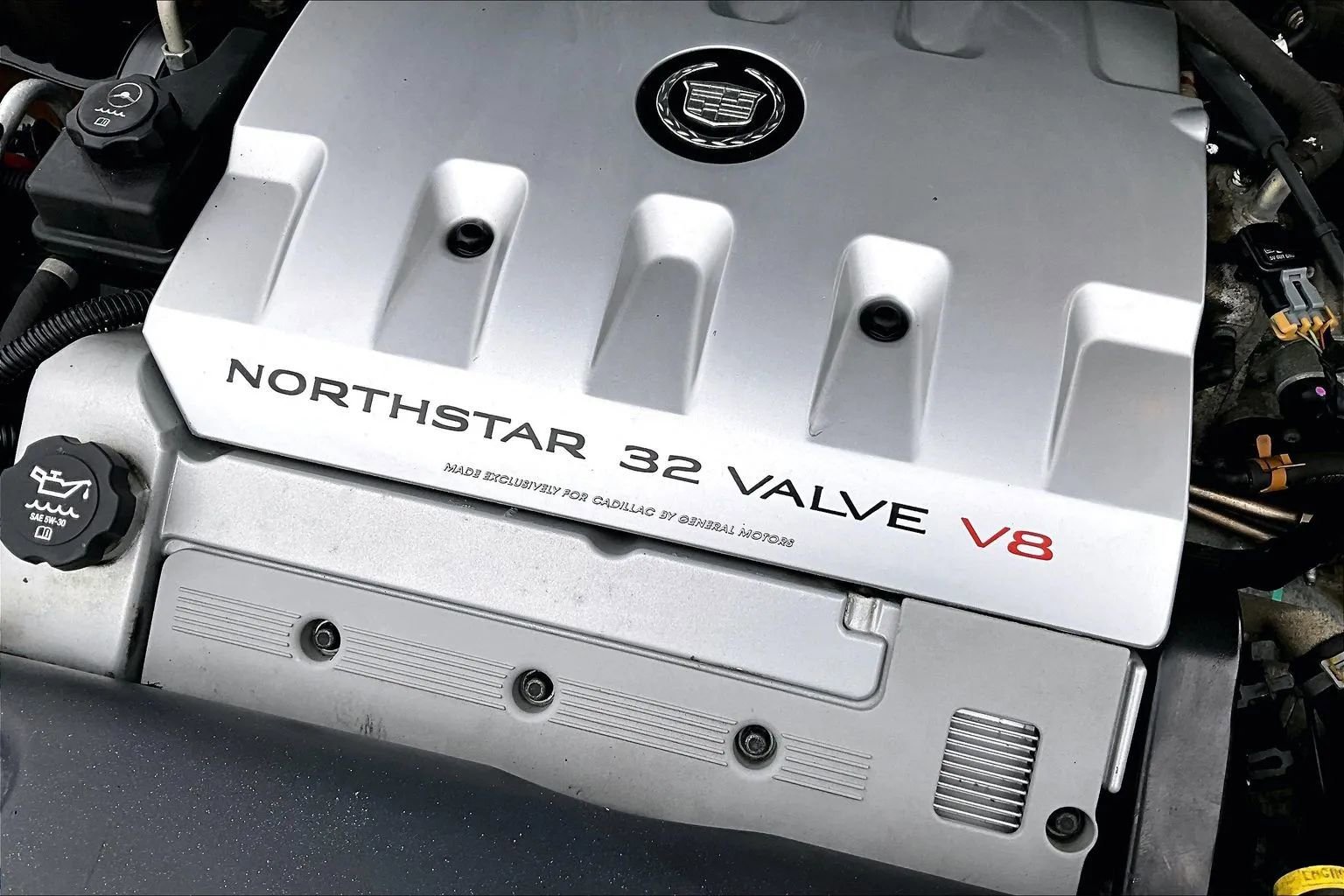 Used 2002 Cadillac De Ville DTS w/ Premium Equipment Pkg image 30