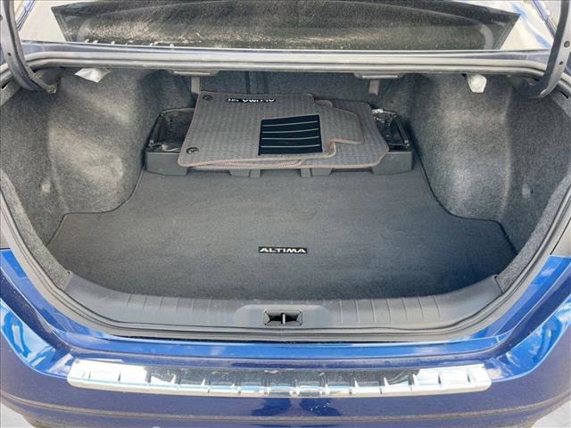 Used 2023 Nissan Altima 2.5 SR w/ SR Premium Package image 6