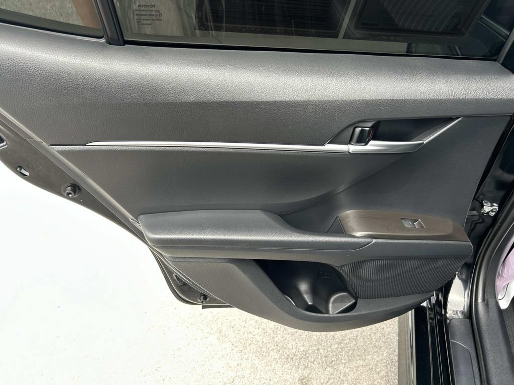 Used 2024 Toyota Camry SE FWD image 16
