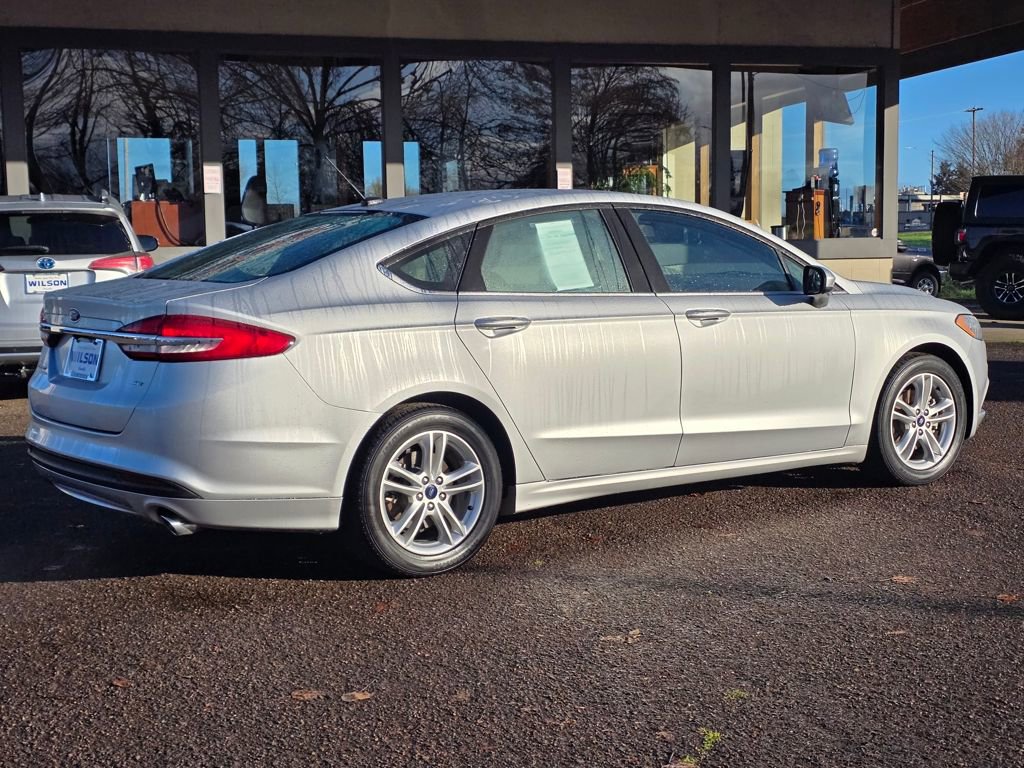 Used 2018 Ford Fusion SE image 26