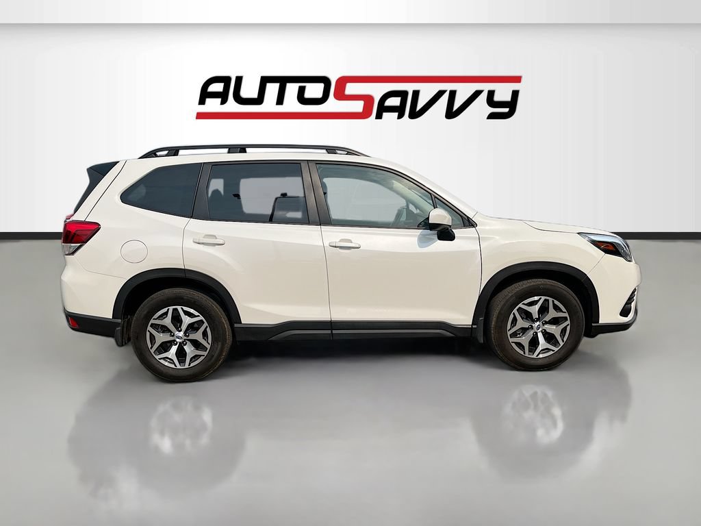 Used 2024 Subaru Forester Premium AWD/4WD image 8