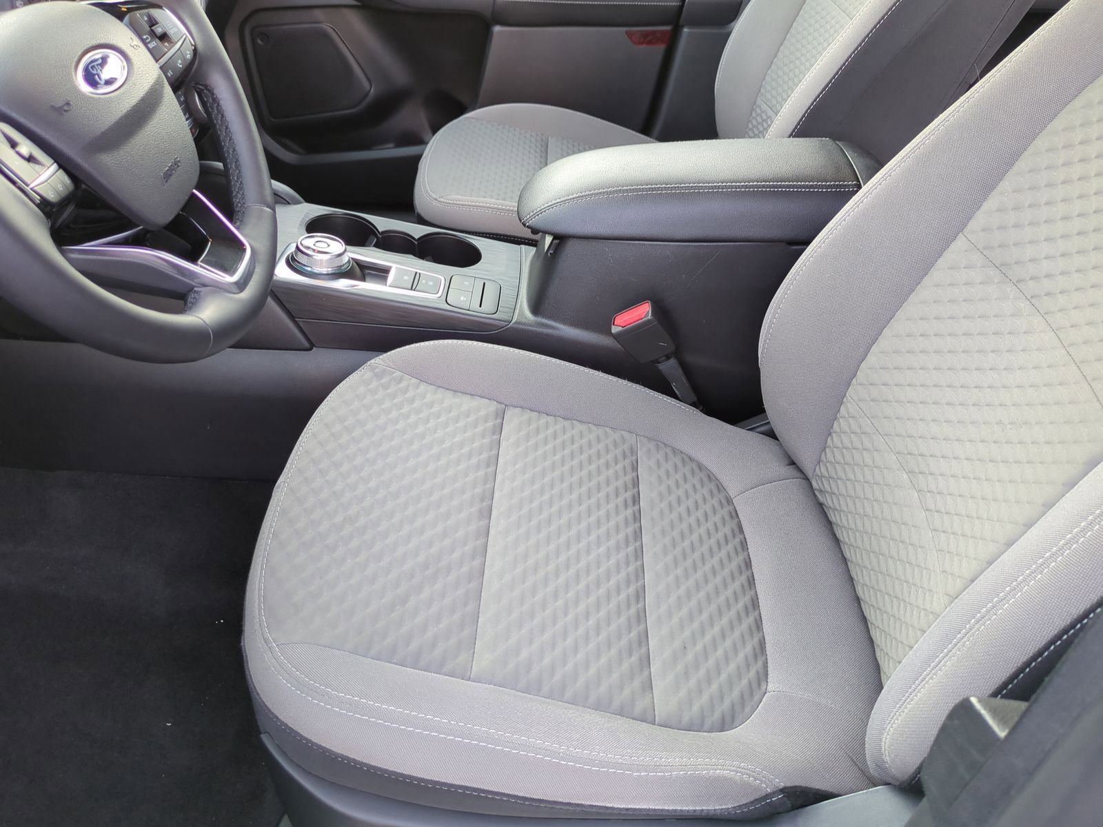 Used 2022 Ford Escape SE w/ Cold Weather Package image 20