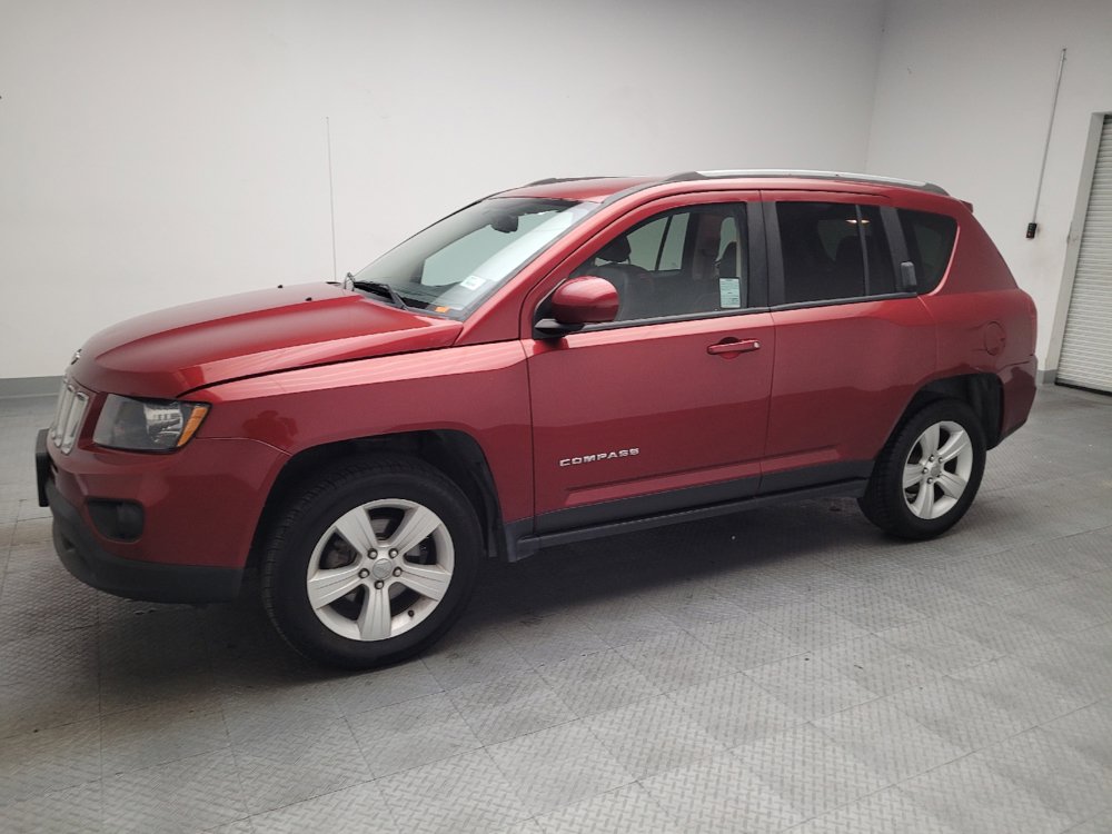 Used 2017 Jeep Compass Latitude AWD/4WD image 2
