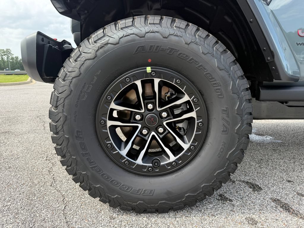 New 2026 Jeep Wrangler Unlimited Rubicon w/ Xtreme 35 Tire Package AWD/4WD image 25