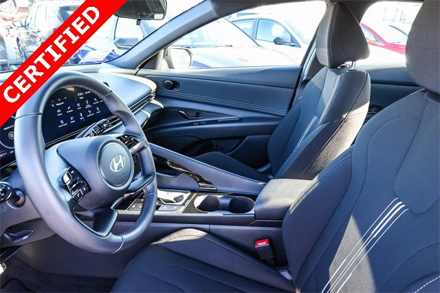 Certified 2025 Hyundai Elantra SEL image 21
