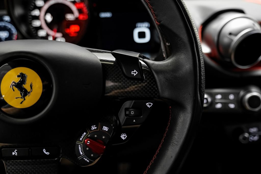 Used 2019 Ferrari 812 Superfast RWD image 18