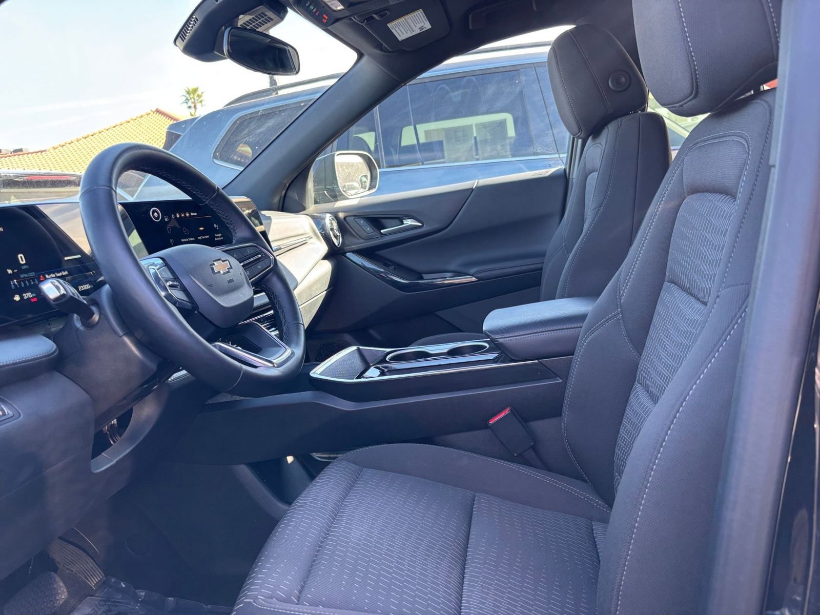 Used 2025 Chevrolet Equinox LT AWD/4WD image 28