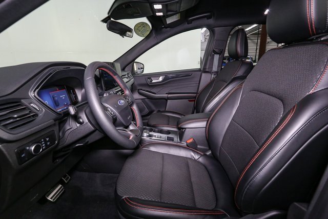 Used 2023 Ford Escape ST-Line w/ Tech Pack #1 image 39