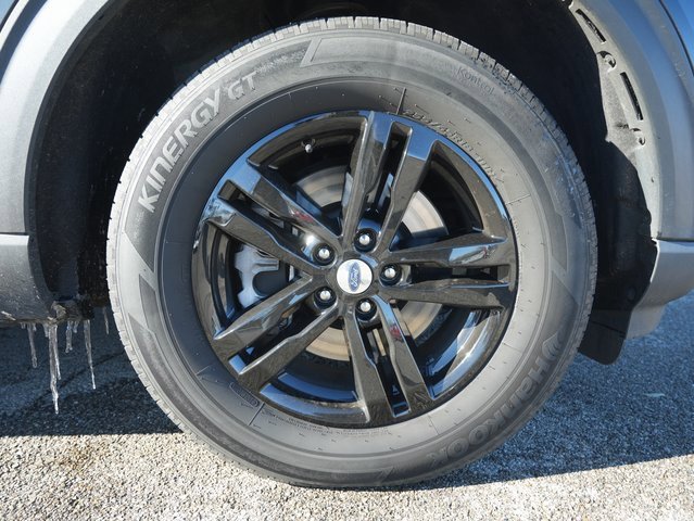 Used 2022 Ford Explorer XLT w/ Equipment Group 202A image 31