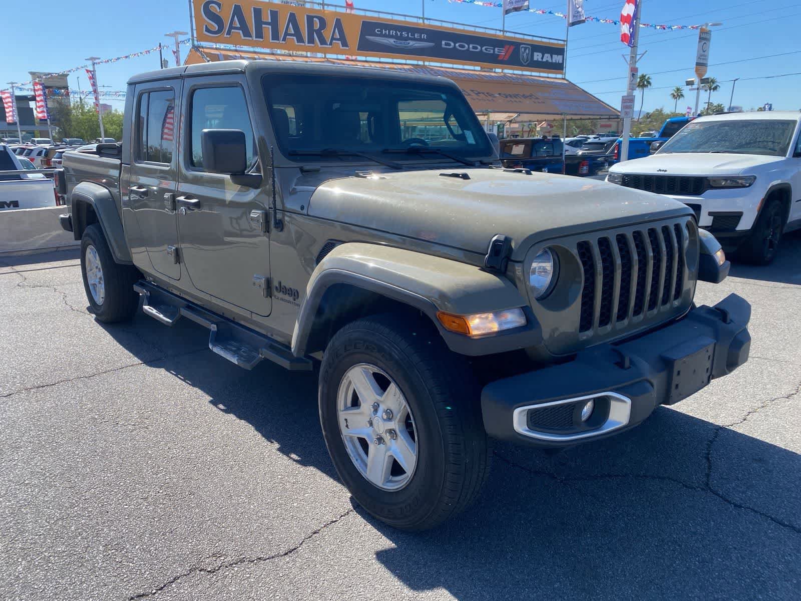Used 2020 Jeep Gladiator Sport w/ Quick Order Package 24S AWD/4WD image 4