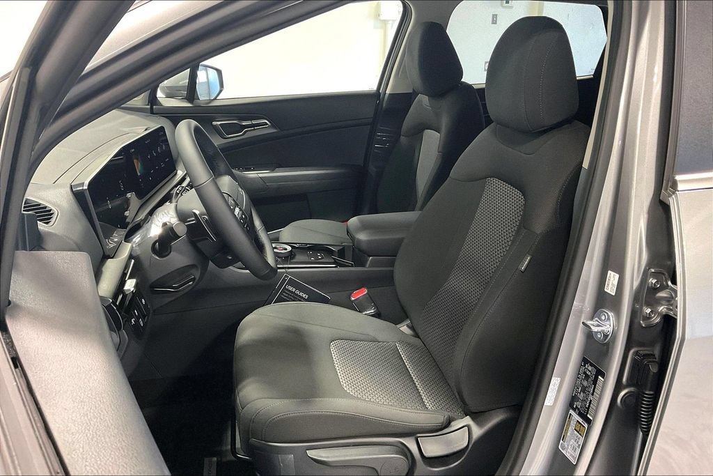 Used 2026 Kia Sportage LX FWD image 25