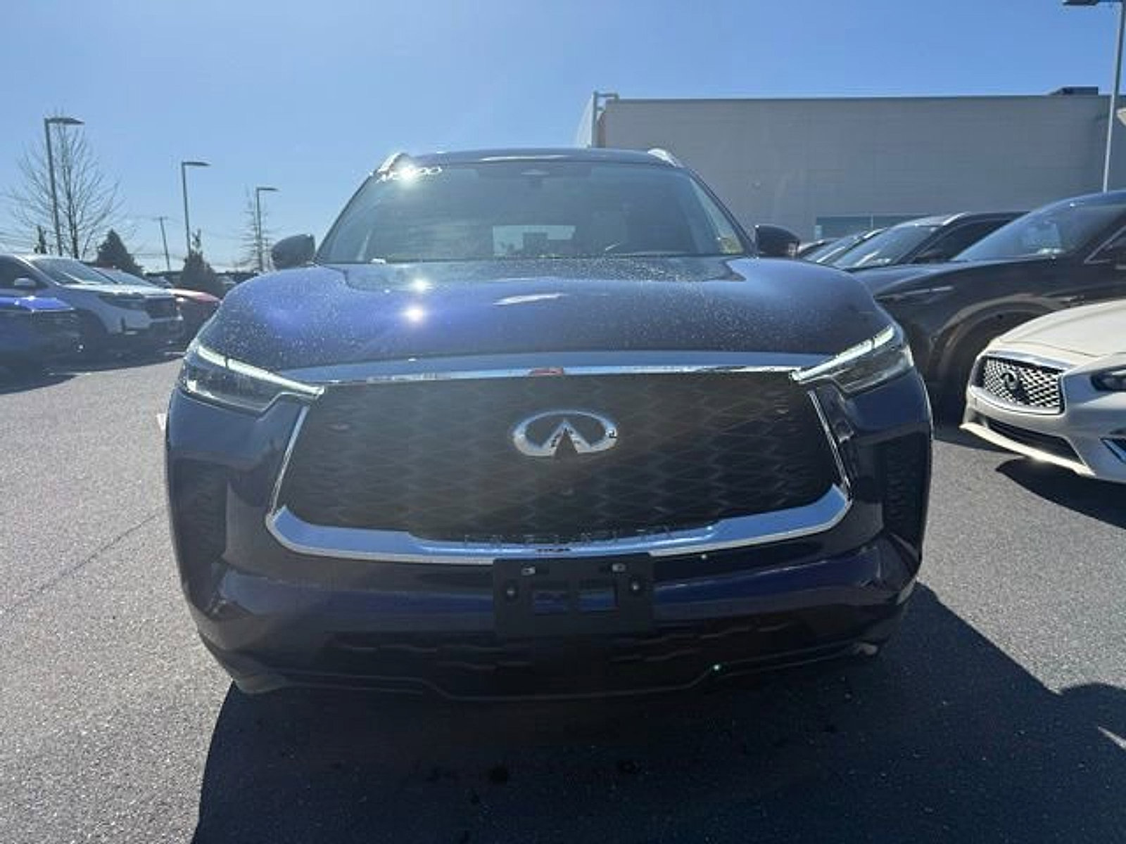Used 2025 INFINITI QX60 Luxe w/ Lighting Package (N94) image 3