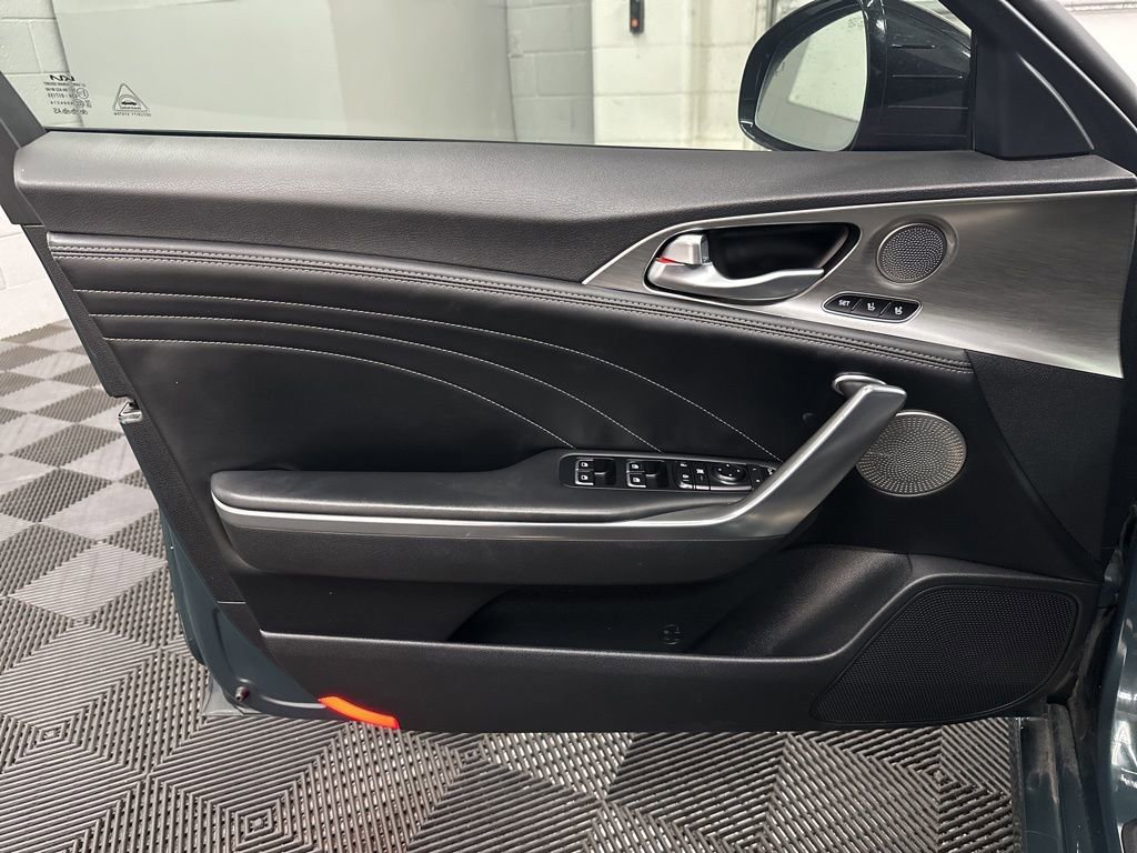 Used 2022 Kia Stinger GT2 RWD image 17