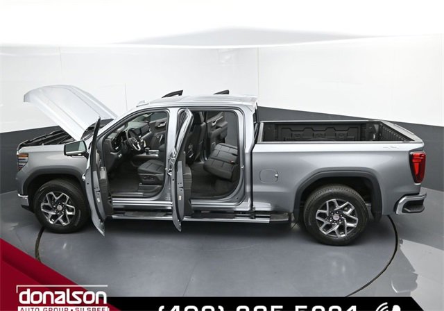New 2026 GMC Sierra 1500 SLT image 26